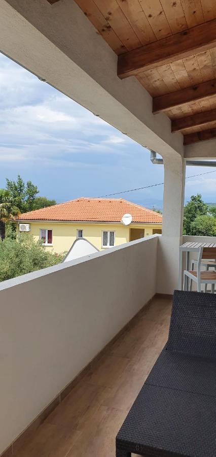 Apartmani Sonia Njivice Exterior foto