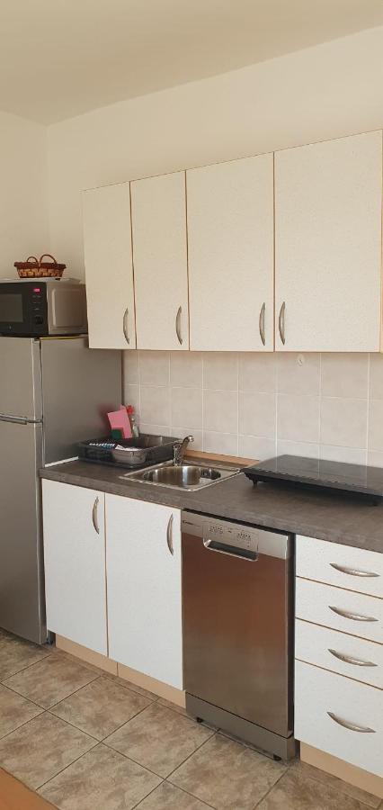 Apartmani Sonia Njivice Exterior foto
